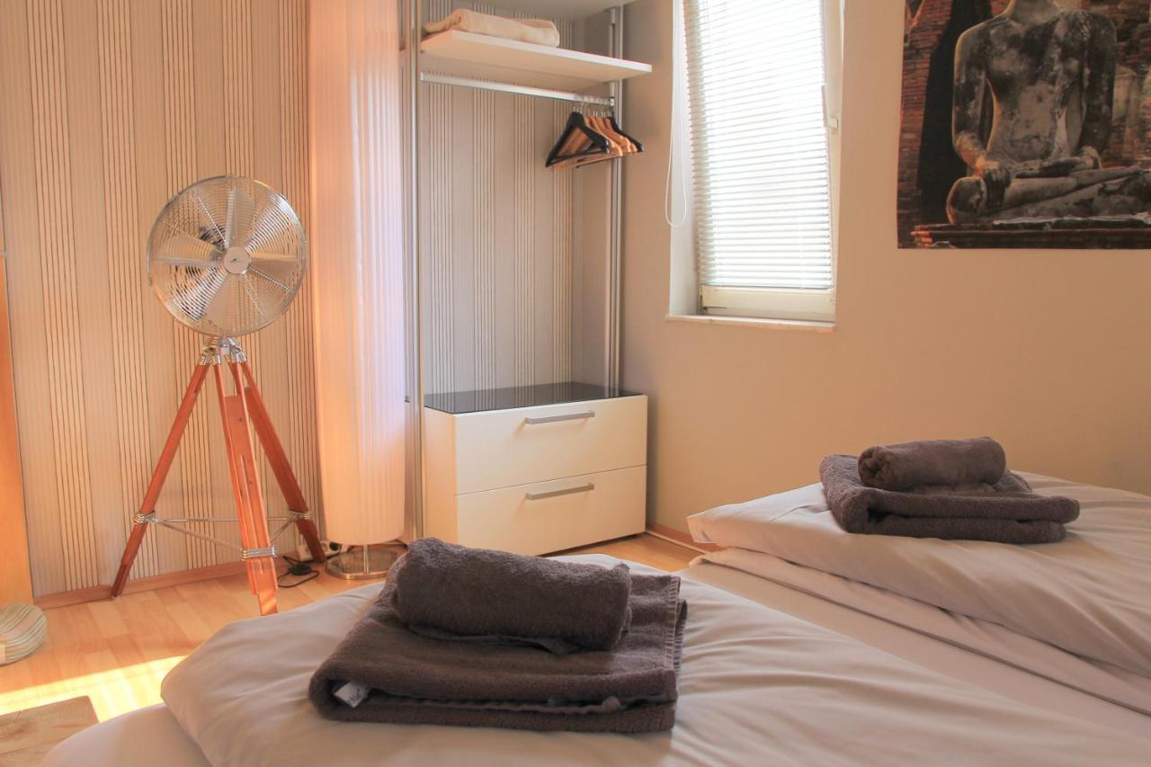 Ruhige Gemütliche 2z-whg In S-west Apartment